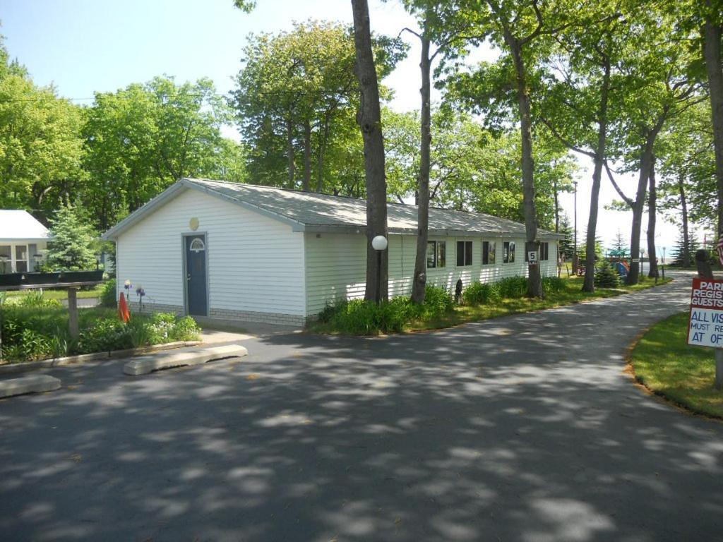 Stefan'S R&R Resort Lincoln Junction Exterior photo