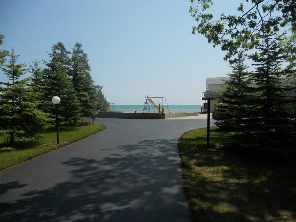 Stefan'S R&R Resort Lincoln Junction Exterior photo